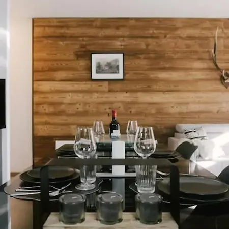 Chalet Rustique A Lary Soulan Avec Vue Sur La Montagne *